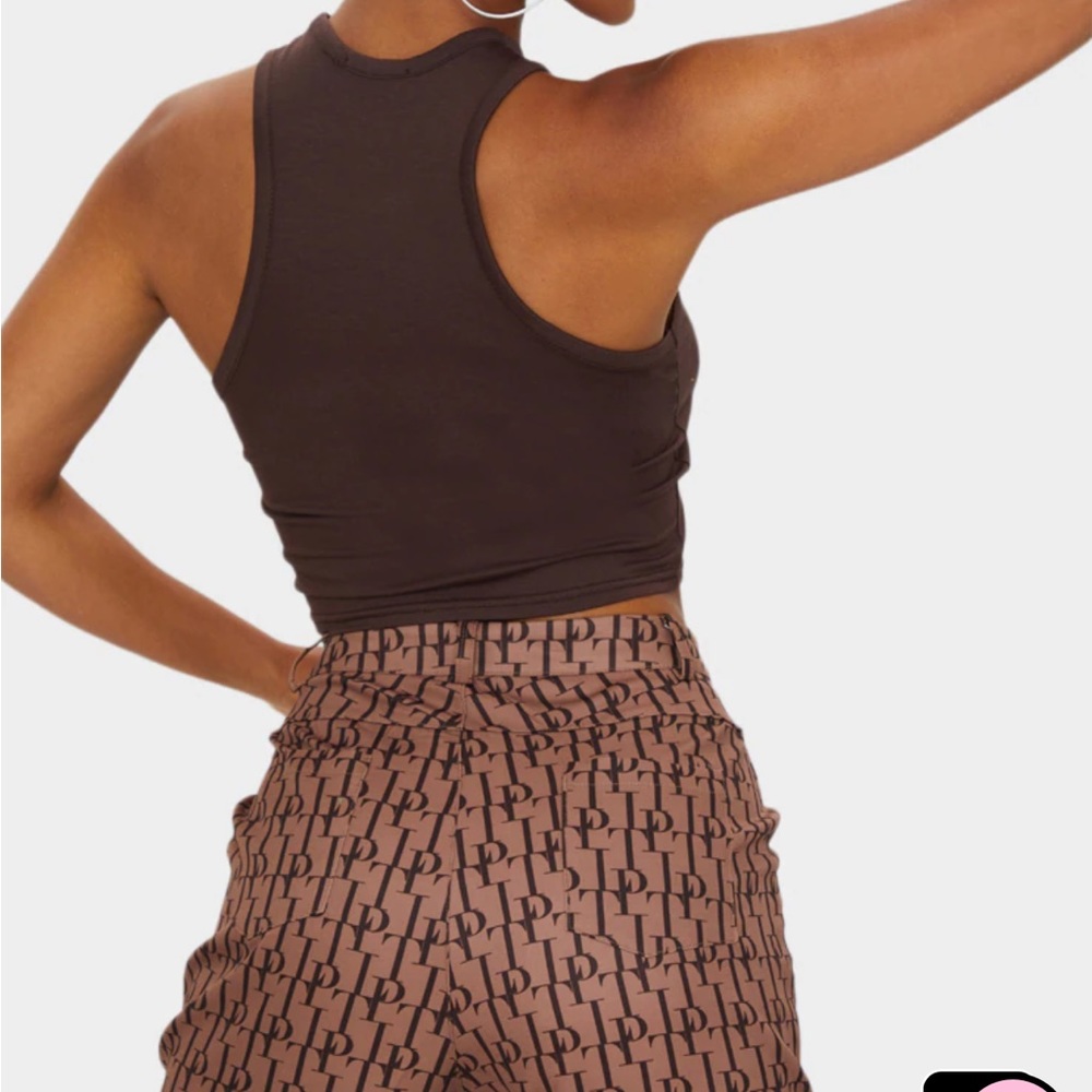 NWT Pretty Little Thing Brown Sleeveless Crop Top - Picture 2 of 8